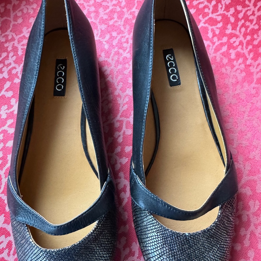 Ecco Akita Flats, Black & Multi Metallic, Size 40 - Picture 8 of 16